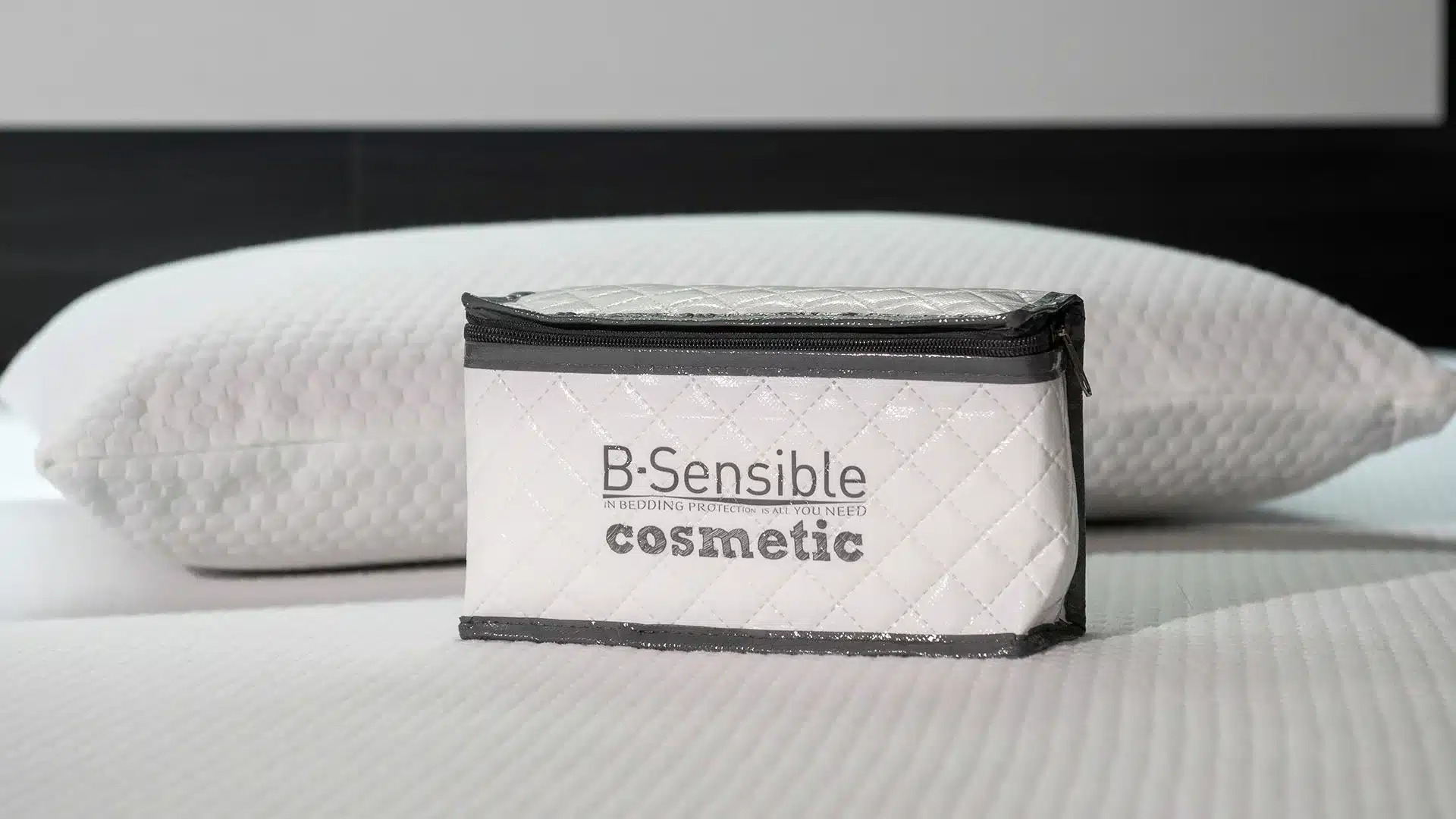 WEB-Fotos-packaging-BSensible-COSMETIC-coixinera-davant-damunt-el-llit